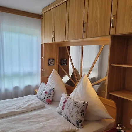 Uschi's Steinroeschen Mit Hallenbad Und Sauna *